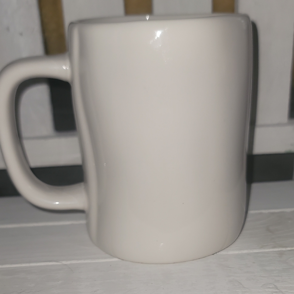 Rae Dunn Queen Bee Mug - Picture 2 of 4